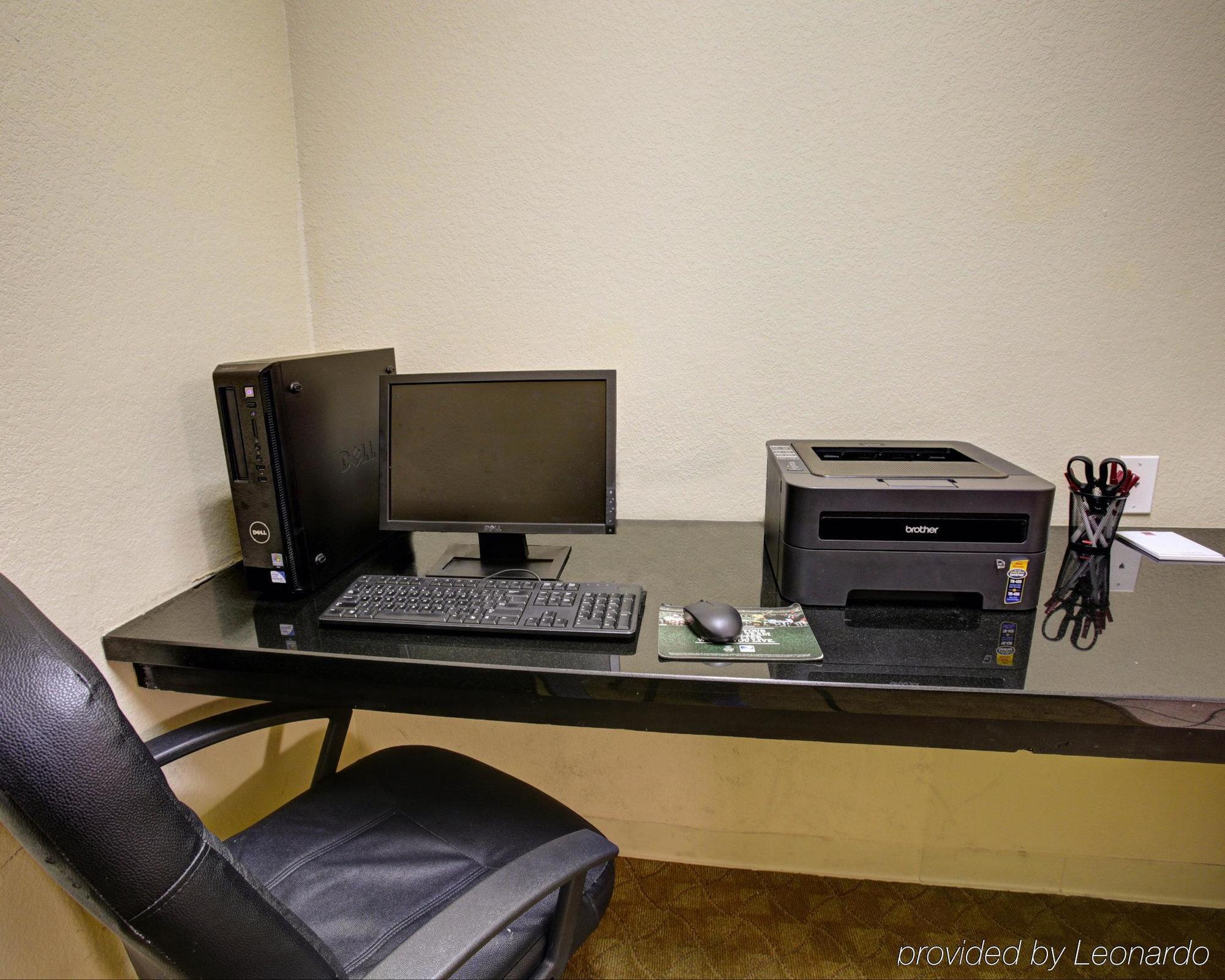 Hotel Comfort Near Texas State 3*